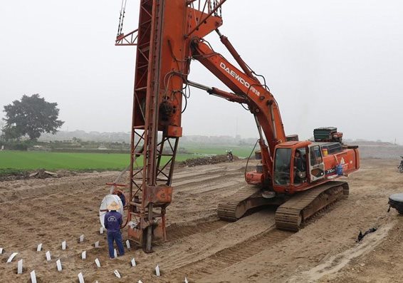 An under-construction portion of the North-South Expressway – PHOTO: VNA