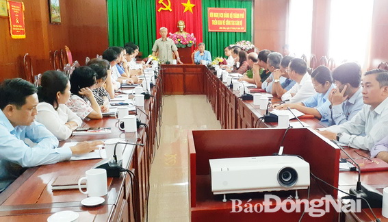 Đồng chí Nguyễn Phú Cường, Bí thư Tỉnh ủy phát biểu chỉ đạo tại hội nghị