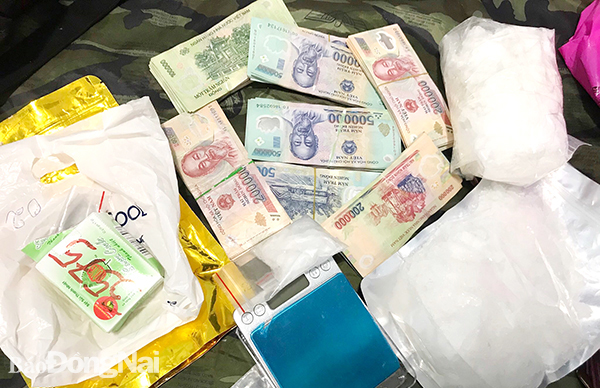 Tang vật trong một vụ mua bán ma túy lớn ở TP.Biên Hòa do cơ quan công an bắt giữ vào tháng 8-2020. Ảnh: Đình Biên