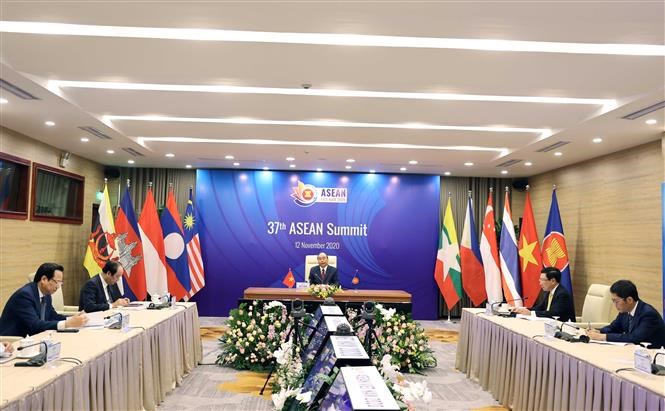 The plenary session of the 37th ASEAN Summit is held online in Hanoi