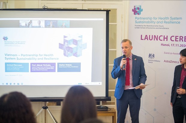 British Ambassador to Vietnam Gareth Ward delivers a speech at the launch of the Partnership for Global Health System Sustainability and Resilience (PHSSR) in Vietnam on November 18. (Photo: British Embassy in Hanoi)