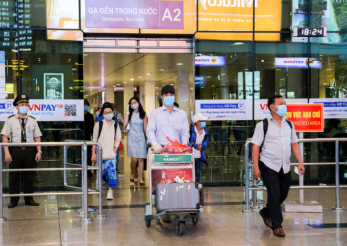Mask wearing compulsory on flights