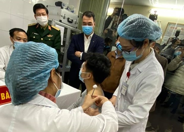 Additional 17 volunteers injected with Vietnamese COVID-19 vaccine