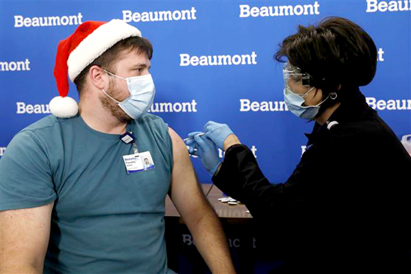 Hơn 1 triệu người dân Mỹ đã được tiêm mũi đầu tiên vaccine ngừa bệnh Covid-19