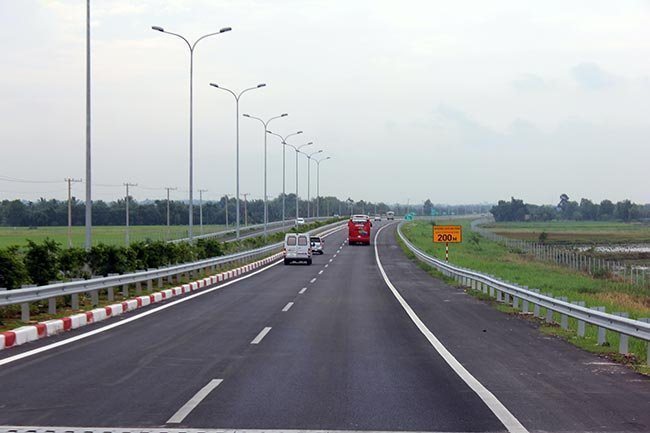 A section of the HCMC-Long Thanh-Dau Giay Expressway, one of the component projects of the North-South Expressway – PHOTO: LE ANH