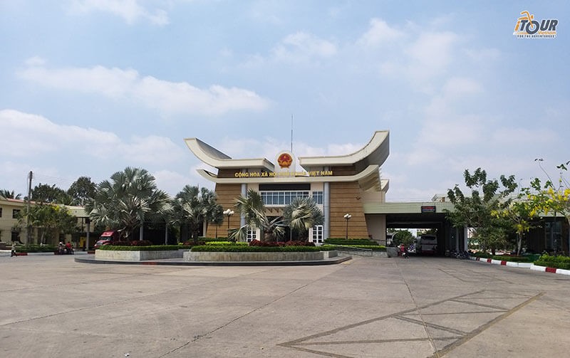 VN tightens control of temporary import and re-export goods