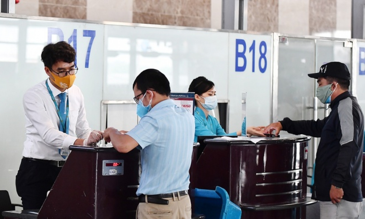 Local airines offer several cheap air tickets ahead of Tet holiday on many domestic flights (Photo: Zing.vn)
