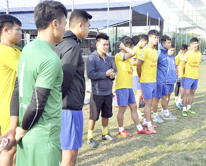 Không muốn lại lâm vào cảnh đua trụ hạng đến giờ chót như mùa trước, CLB Nam Định là đội nghỉ Tết muộn nhất
