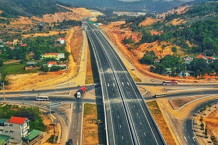 $800 million Tan Phu-Dong Nai Expressway to be built in 2021-2025 under PPP model