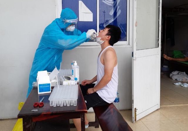 Dong Nai proposes buying vaccine for all residents
