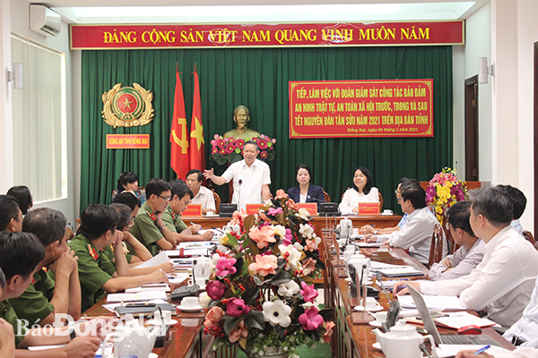Phó chủ tịch HĐND tỉnh Phạm Ngọc Tuấn phát biểu tại buổi giám sát.