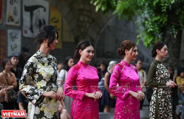 Ao dai has long been a traditional costume and a typical cultural feature of Vietnam. (Photo: VNA)