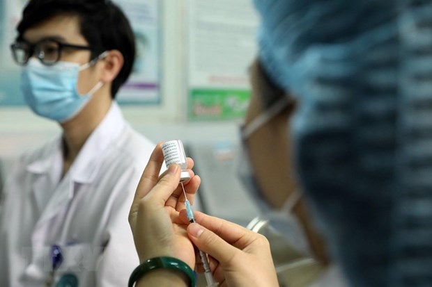 Nearly 20,700 Vietnamese inoculated with COVID-19 vaccine