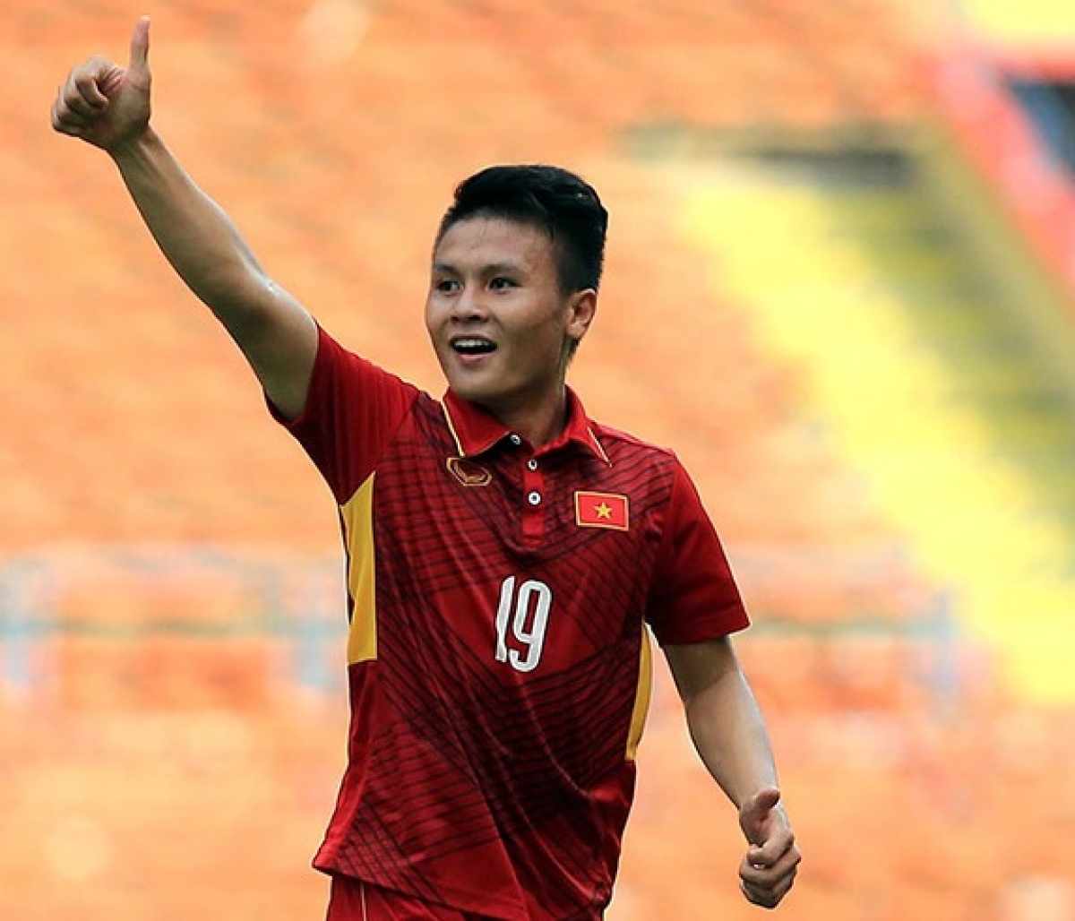 Quang Hai voted as best midfielder in AFC Cup history
