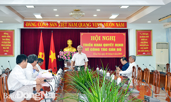 Bí thư Tỉnh ủy Nguyễn Phú Cường phát biểu tại hội nghị