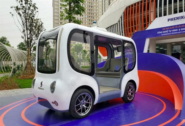 Vietnam's first autonomous vehicle debuts