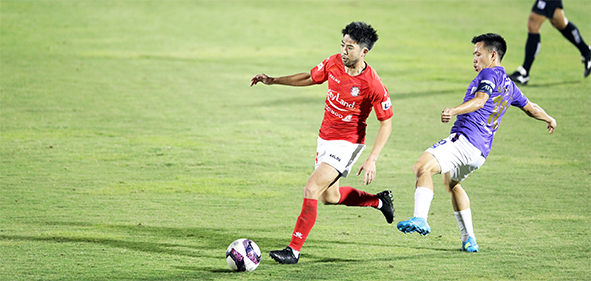 Lee Nguyễn bước đầu thi đấu tròn vai khi tái ngộ V.League