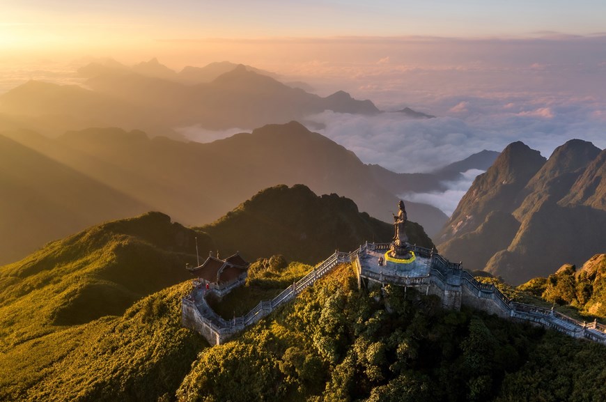 “A new day at Fansipan mountain peak” work by Nguyen Phuoc Hoai