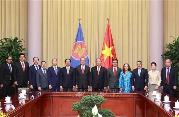 President Nguyen Xuan Phuc received ambassadors and chargés d'affaires of ASEAN member states in Hanoi.