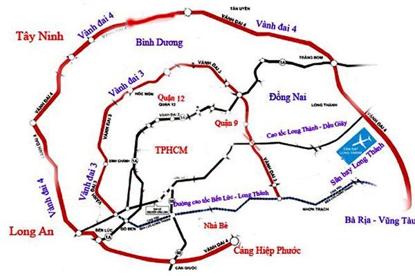 A map shows the direction of Ring Road No. 3. The Ministry of Transport wants four localities to develop sections of the Ring Road No. 3 project - PHOTO: LE ANH