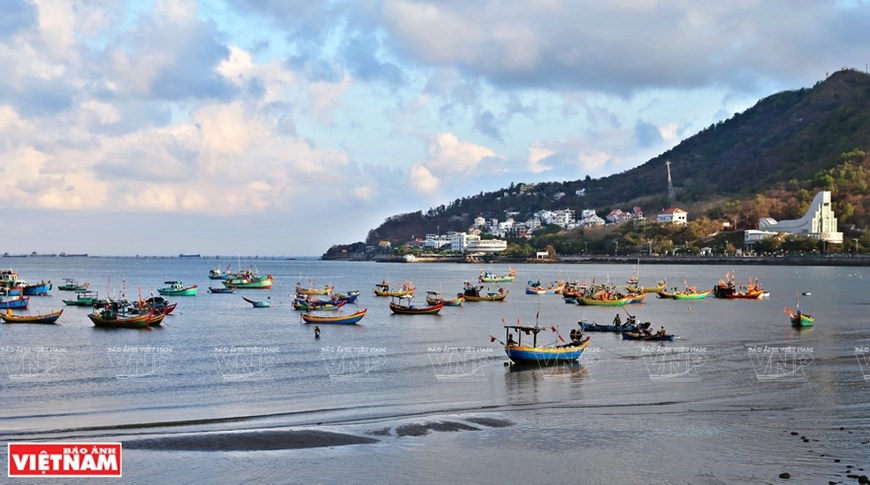 The fishing village of Vung Tau coastal fishermen is not far from Thuy Van beach.