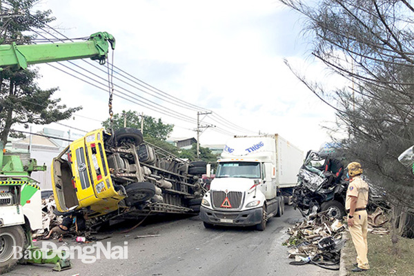 Hiện trường vụ tai nạn giao thông vào ngày 4-1 đoạn qua P.An Hòa, TP.Biên Hòa