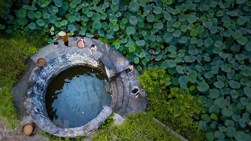 The village well plays an important role in the local people’s spiritual life. In the photo: A water well in the rural district of Hoa Lu, Ninh Binh province. 