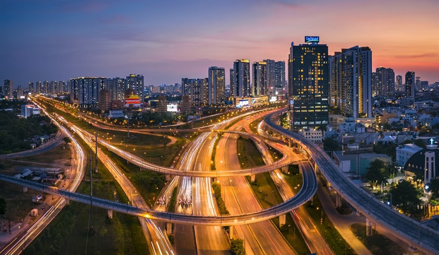 Cat Lai T-junction, the gateway to the city.