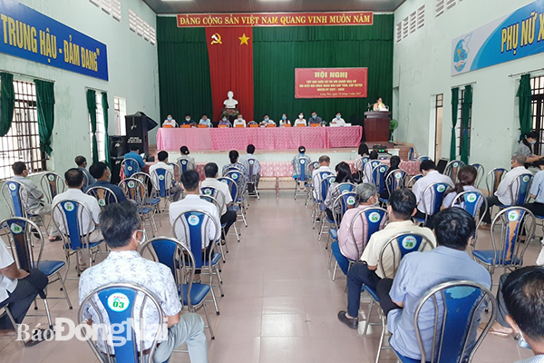 Quang cảnh buổi hội nghị tiếp xúc cử tri tại xã Long Đức (huyện Long Thành) (ảnh: Trí Tài)