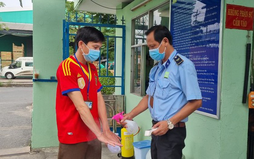 Goods trade between Dong Nai, HCMC still normal after isolation decision