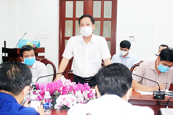 BS CKII Bạch Thái Bình, Giám đốc Trung tâm Kiểm soát bệnh tật tỉnh: Người lao động cần chủ động bảo vệ mình