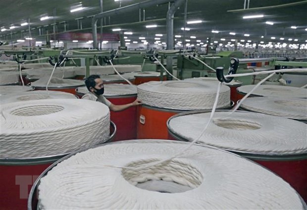 Dong Nai province's garment and textile sector grows by 6.8 percent in H1, driven by long-term contracts.