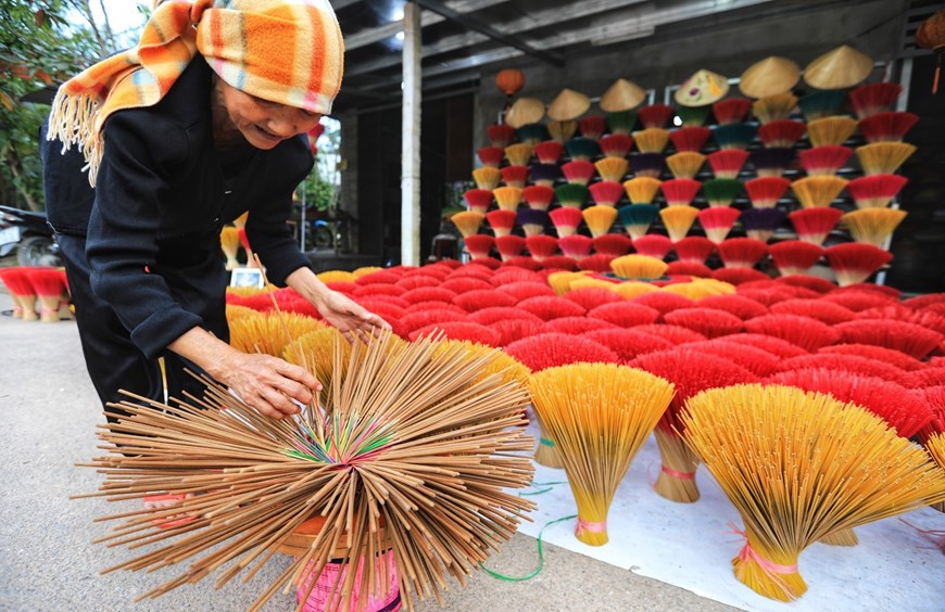 Thuy Xuan locals have turned the traditional craft into a special tourism product 