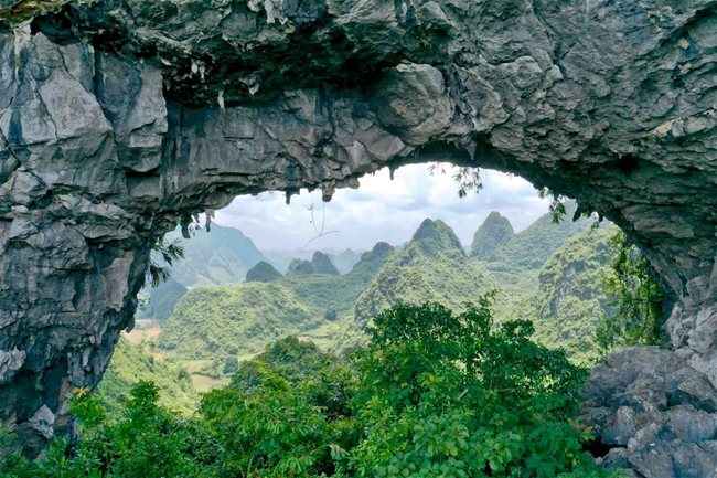 A “gate of heaven” in Dam Thuy Commune