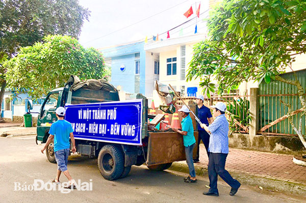 Phường Xuân An (TP.Long Khánh) thực hiện mô hình Ngày thứ bảy vì cộng đồng trước khi dịch Covid-19 diễn biến phức tạp. Ảnh: C.T.V