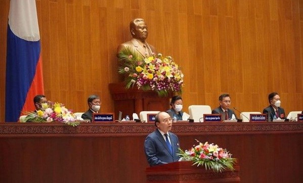 President Nguyen Xuan Phuc delivers an important speech at the first session of the 9th National Assembly of Laos