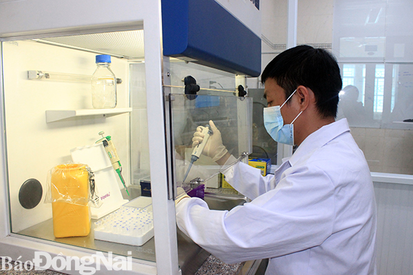  Xét nghiệm SARS-CoV-2 tại Trung tâm Kiểm soát bệnh tật tỉnh