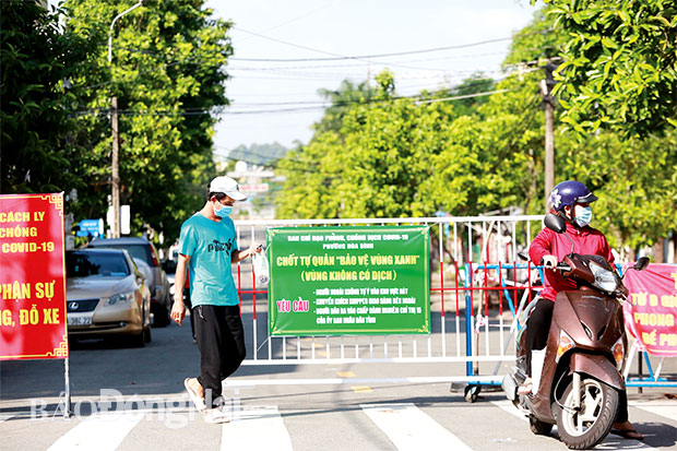 Một chốt bảo vệ vùng xanh trên địa bàn P.Hòa Bình (TP.Biên Hòa) nhằm ngăn chặn dịch bệnh lây lan. Ảnh: Huy Anh