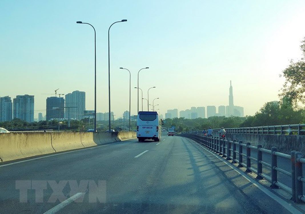 Vehicles travel on the HCMC-Long Thanh-Dau Giay Expressway – PHOTO: VNA