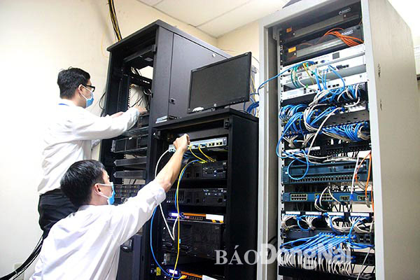 8. Để đảm bảo mạng lưới thông tin an toàn, thông suốt giữa các sở, ngành, nhân viên kỹ thuật Văn phòng UBND tỉnh thường xuyên phải kiểm tra các thiết bị, máy móc