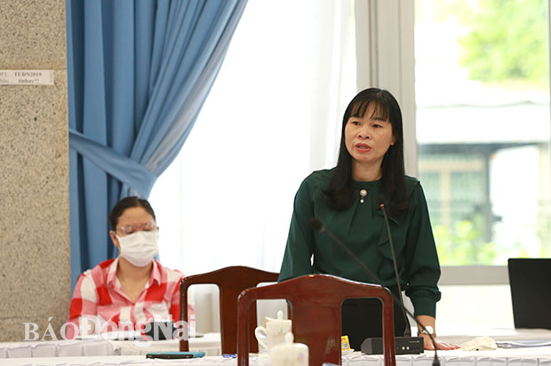 Giám đốc Sở LĐ-TBXH Nguyễn Thị Thu Hiền phát biểu tại cuộc họp. Ảnh: Huy Anh