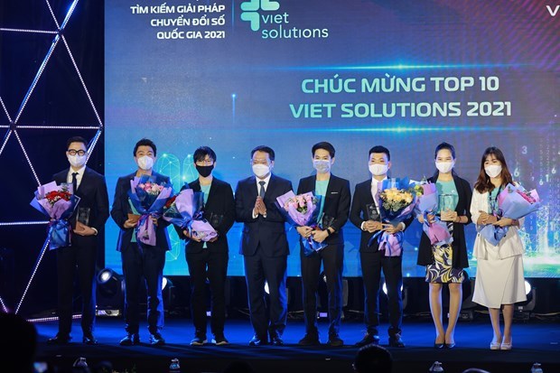 The winners of Viet Solutions 2021.