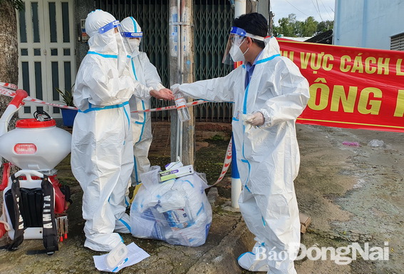 (ĐN)- A total of 419 new COVID-19 cases have been recorded in Dong Nai in the past 24 hours to 7 am on October 22, along with 6 more deaths, the Department of Health announced.