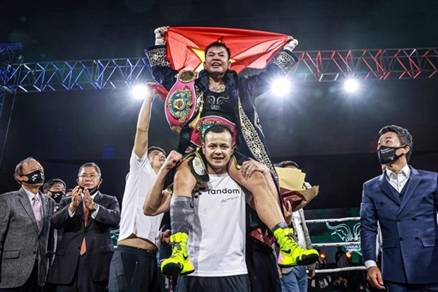 Female boxer wins first WBO world belt for Vietnam