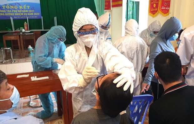 Vietnam recorded 3,595 cases of COVID-19 on October 26. (Photo: VNA)