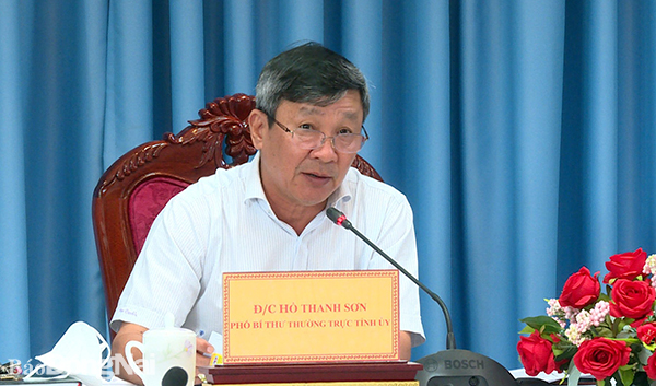 Phó bí thư Thường trực Tỉnh ủy Hồ Thanh Sơn phát biểu tại cuộc họp (ảnh: Ngọc Thành)