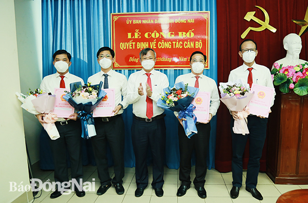 Công bố các quyết định của Tỉnh ủy và UBND tỉnh về công tác cán bộ