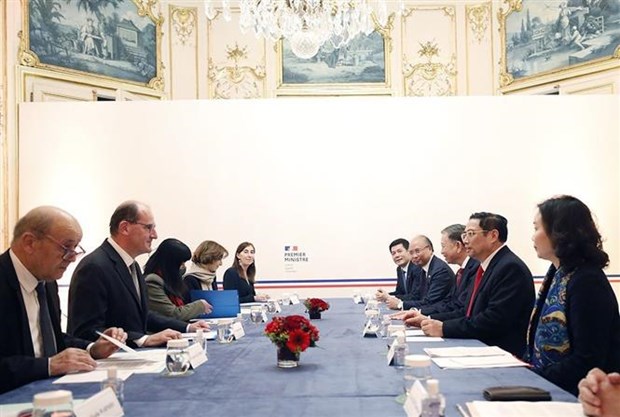 Talks between Prime Minister Pham Minh Chinh and Prime Minister Jean Castex.