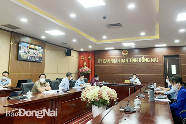 Phó chủ tịch UBND tỉnh Võ Văn Phi chủ trì buổi tọa đàm tại điểm cầu Đồng Nai.