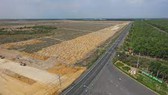 Dong Nai reviews handwritten land transfer documents for compensation